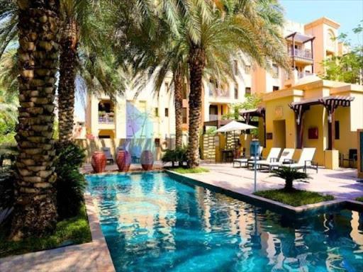 Trophy 2br Aladdin Estate W Burj Khalifa View Appartement Dubaï